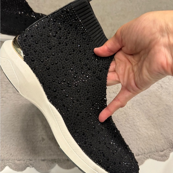 Carvela BNWOT size 39 (8 - 8.5) sparkle pull on ankle running shoe never worn - Picture 4 of 13